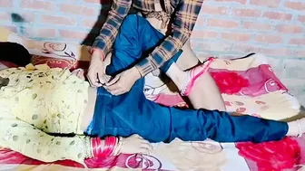 Indian Girlfriend Bouncing On Boyfriend's Cock For Quick Morning Fuck