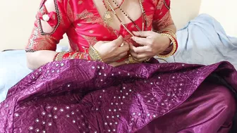 Desi Sister In Law Pulls Out Her Tits From Blouse On The Bed Now