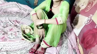 Indian Bhabhi Wraps Her Soft Feet Around His Cock For Messy Footjob