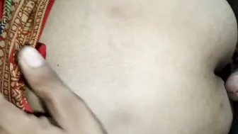 Desi Girl Kisses And Sucks Her Boyfriend's Cock For The First Time