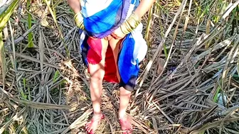 Indian Village Bhabhi Caught Fucking Her Boyfriend Outdoors In Fields