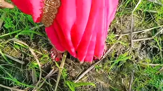 Desi Bhabhi Bent Over And Drilled Outdoors In Sugarcane Field Jungle