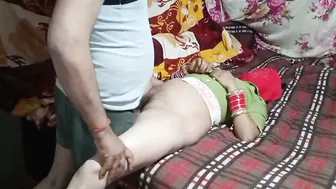 Desi Village Girl Losing Virginity Screaming As Cock Enters Her First Time