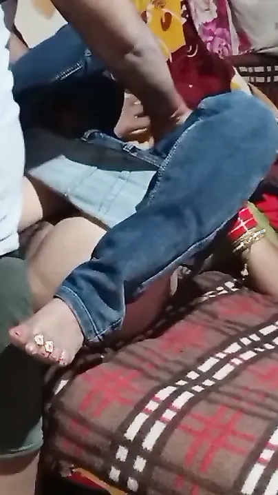 Desi Village Girl Losing Virginity Screaming As Cock Enters Her First Time