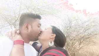 Desi Marathi Bhabhi Riding Her Lover's Dick In The Jungle Wearing Saree