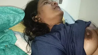 Marathi Bhabhi Cheats On Husband And Fucks Her Boyfriend In The Bedroom