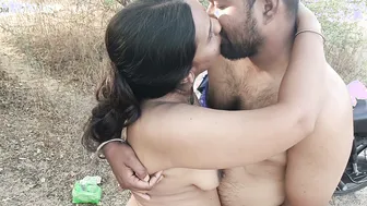 Indian Whore Gets Naked And Spreads Wide Open In The Jungle For Cash