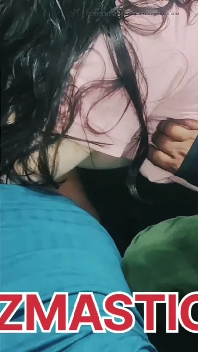 Indian Bhabhi Giving Her Man An Incredible Deepthroat Blowjob Session