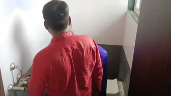 Marathi Housewife Seduces Plumber And Gets Fucked In Her Silk Saree