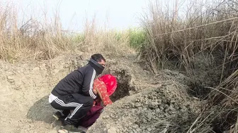 Desi Couple Fucking For First Time In Jungle With Loud Moaning Sounds