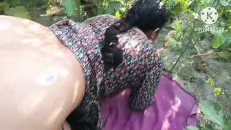 Indian Bhabhi And Devar First Outdoor Fuck Near Jungle Clearing Together