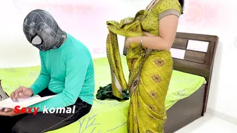 Desi Stepsons Groped Their Stepmom's Thick Ass After Seeing Her In A Saree