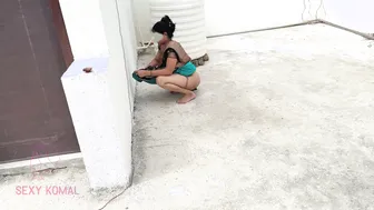 Indian Komal Goes To Terrace And Calls Her Friend To Come From Behind