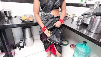 Desi Komal With Followers Uses Cucumber Then Rides Her Brother In Law