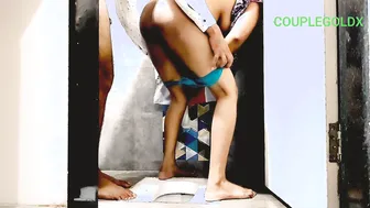 Desi Woman Gets Fucked By Her Friend In The Bathroom Secretly Today