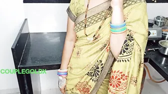 Indian Komal Calls Her Friend Over To Help Make Mango Pulp And Gets Fucked