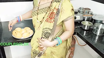 Indian Komal Calls Her Friend Over To Help Make Mango Pulp And Gets Fucked