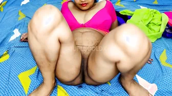 Indian Wife Komal Gets Razor Blade Stuck While Shaving Her Hairy Pussy