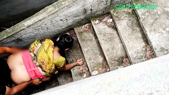 Desi Wife Secretly Calls Her Brother-In-Law To The Stairwell Gate
