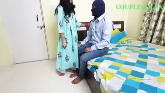 Indian Housewife Calls Security Guard Home And Rides His Thick Cock