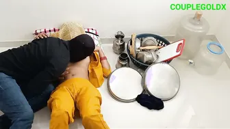 Desi Vendor Woman Offers Pussy Instead Of Discount On Kitchen Utensils