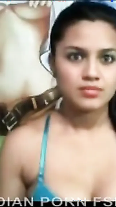 Hot Kolkata Girlfriend Exposing Large Boobs And Fingering