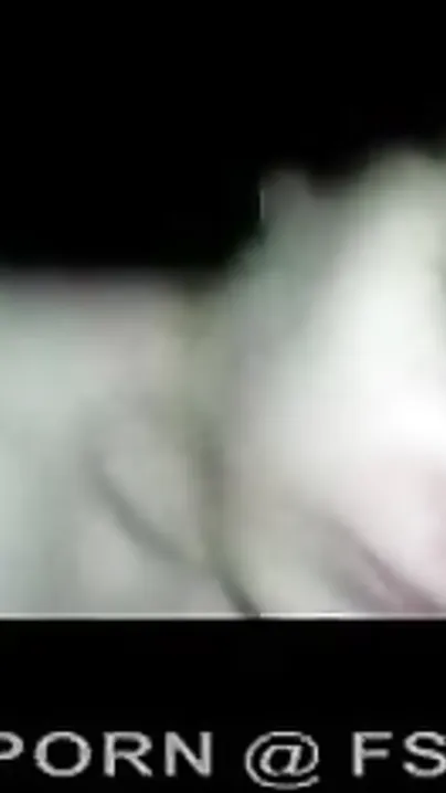 Cheating older Indian aunty gives vehement oral job