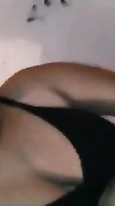 Desi Bhabhi Exposing For Bf After Baths Latest Scandal
