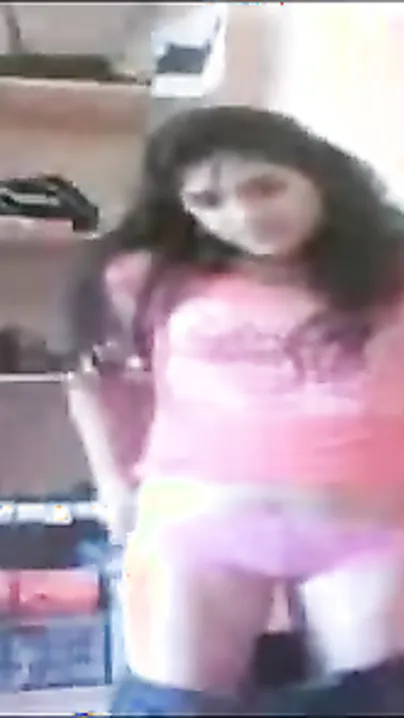 Surat Girlfriend Fingers On Web camera For Bf