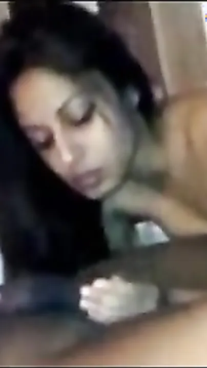 Bangalore gf Giving Outstanding Fellatio To Bf