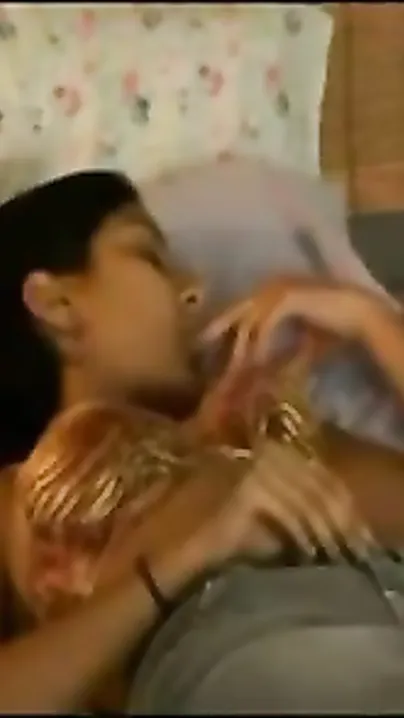 Desi Mumbai college sexy angel fingering to orgasm