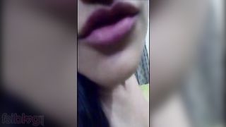Hawt Indian playgirl records her Hot Selfie for boyfriend