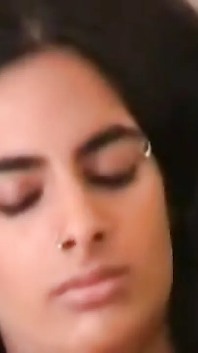 Hyderabad college girlfriend masturbates herself with sex tool