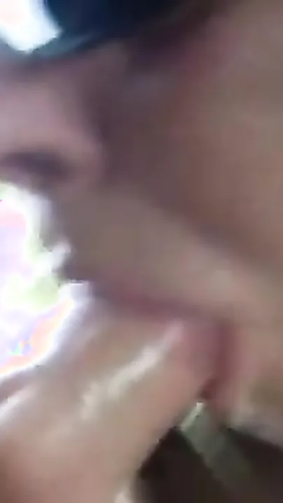 UK NRI Hottie Gives A Carnal And Satisfying Oral To Lover