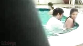 Sex in swimming pool recorded livecam
