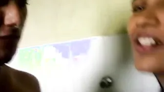 Hawt Desi chick gives Oral-stimulation in the shower