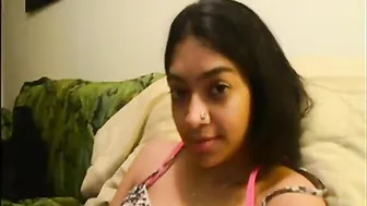 Sexy Indian beauty fingering her cunt