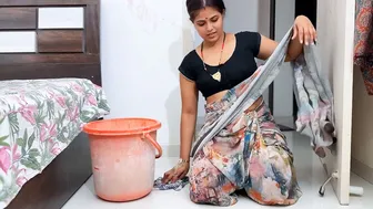 A 19-year-old Indian maid is waiting for sex with her boss for extra money.