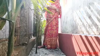 Naughty chick heads to trees for a leak but boyfriend rams her puckered shithole with savage pounding fury