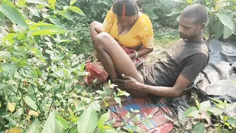 Cheating village slut wife bares dripping pussy in jungle takes savage pounding from lover