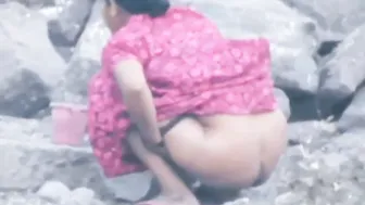 Indian Village Lady Pees Openly