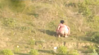 Saree Desi Aunty Pees in the Open Field