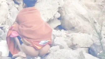 Indian Sexy Ass Lady Pees Openly