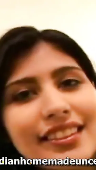 Marvelous Indian gf engulfing her paramours cock