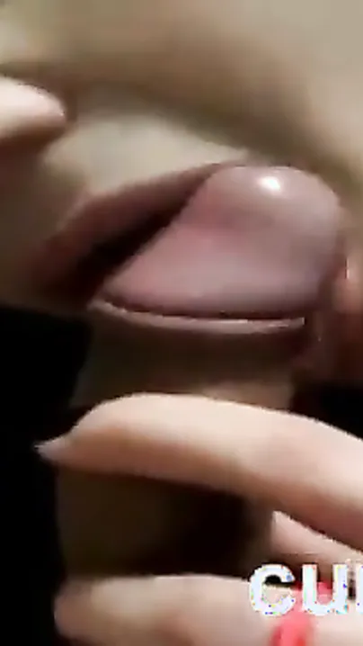 Indian girlfriend from Gujarat sucks weenie like a sweetmeat