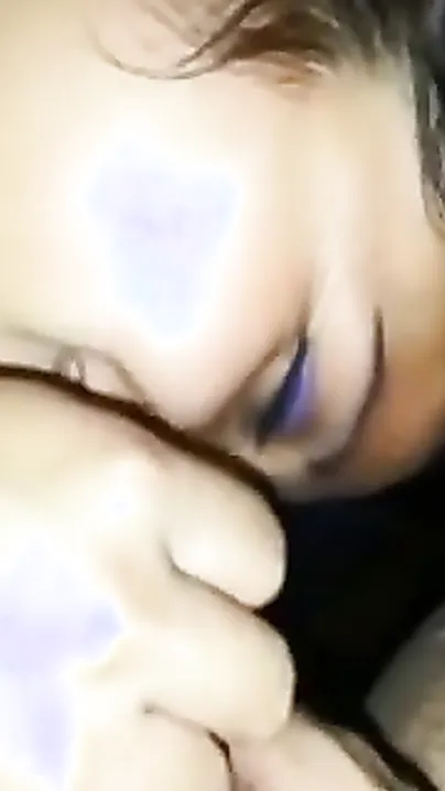 Concupiscent Gal Gives Oral stimulation To Bf Expertly Like A Pro