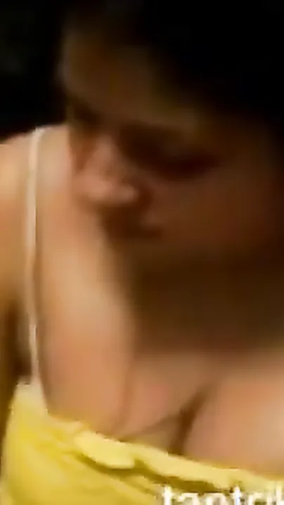 Cheating housewife acquires a facial from lover