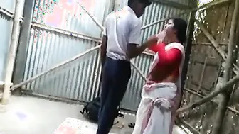 MMS scandal of hardcore sex in garage