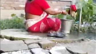 Indian sex mms of bhabhi caught by neighbor