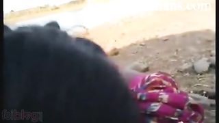 Indian MMS of desi village girl outdoor sex with bf